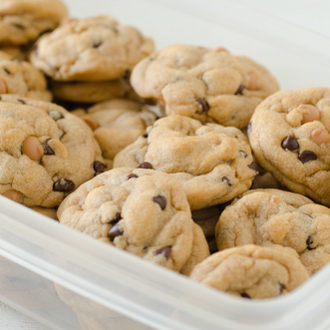 Perfectly Puffy Butterscotch Chocolate Chip Cookies - Easy Recipes for ...