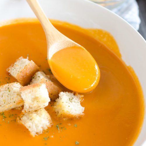 EASY Roasted Tomato Soup