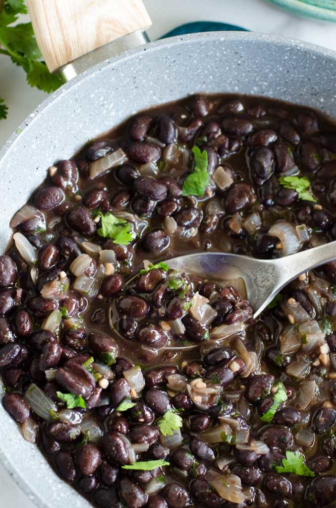 Easy Mexican Black Beans Recipe