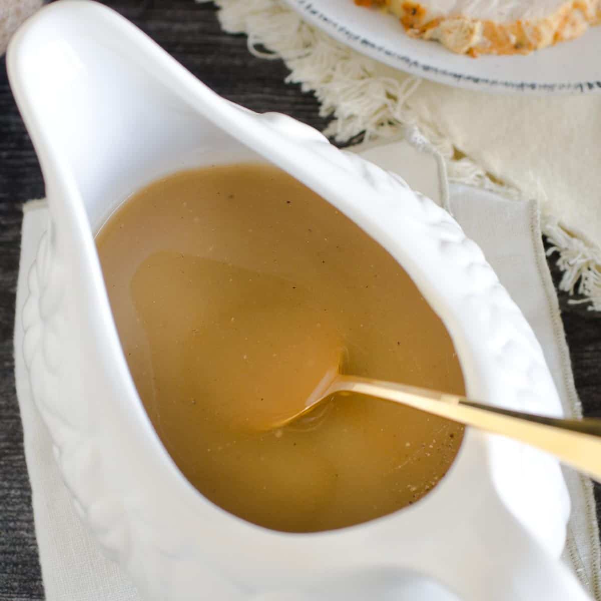 https://www.seededatthetable.com/wp-content/uploads/2020/11/Turkey-Gravy-Recipe-SQUARE.jpg