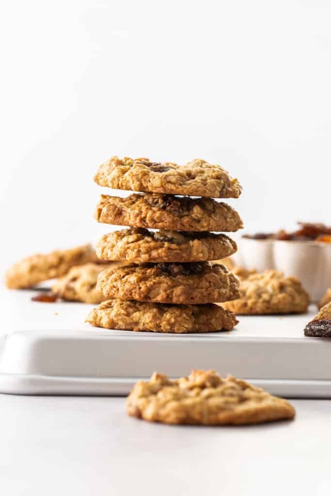 Oatmeal Raisin Cookies - The timeless classic recipe you need!