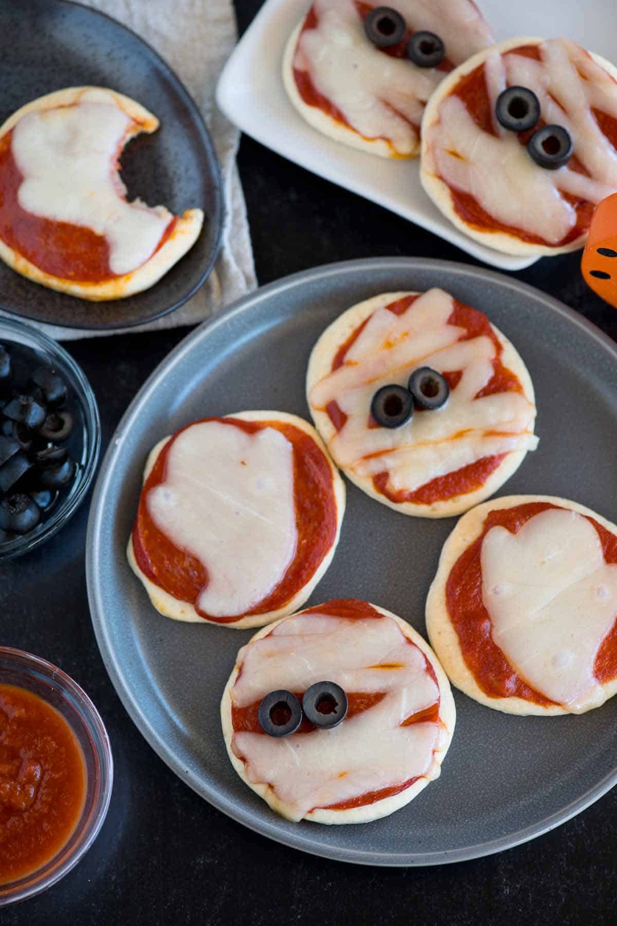 Easy Halloween Pizza, Recipe